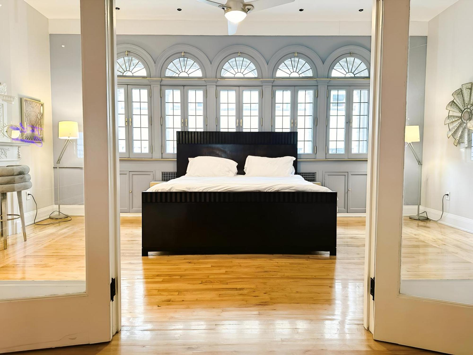 The Historic Lyric Penthouse With Private Rooftop Cincinnati Eksteriør bilde