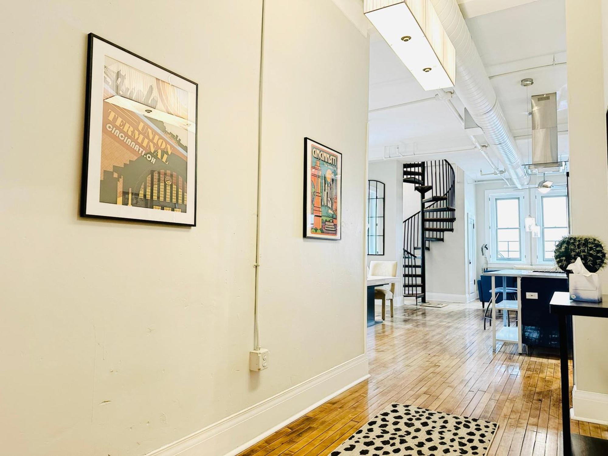 The Historic Lyric Penthouse With Private Rooftop Cincinnati Eksteriør bilde