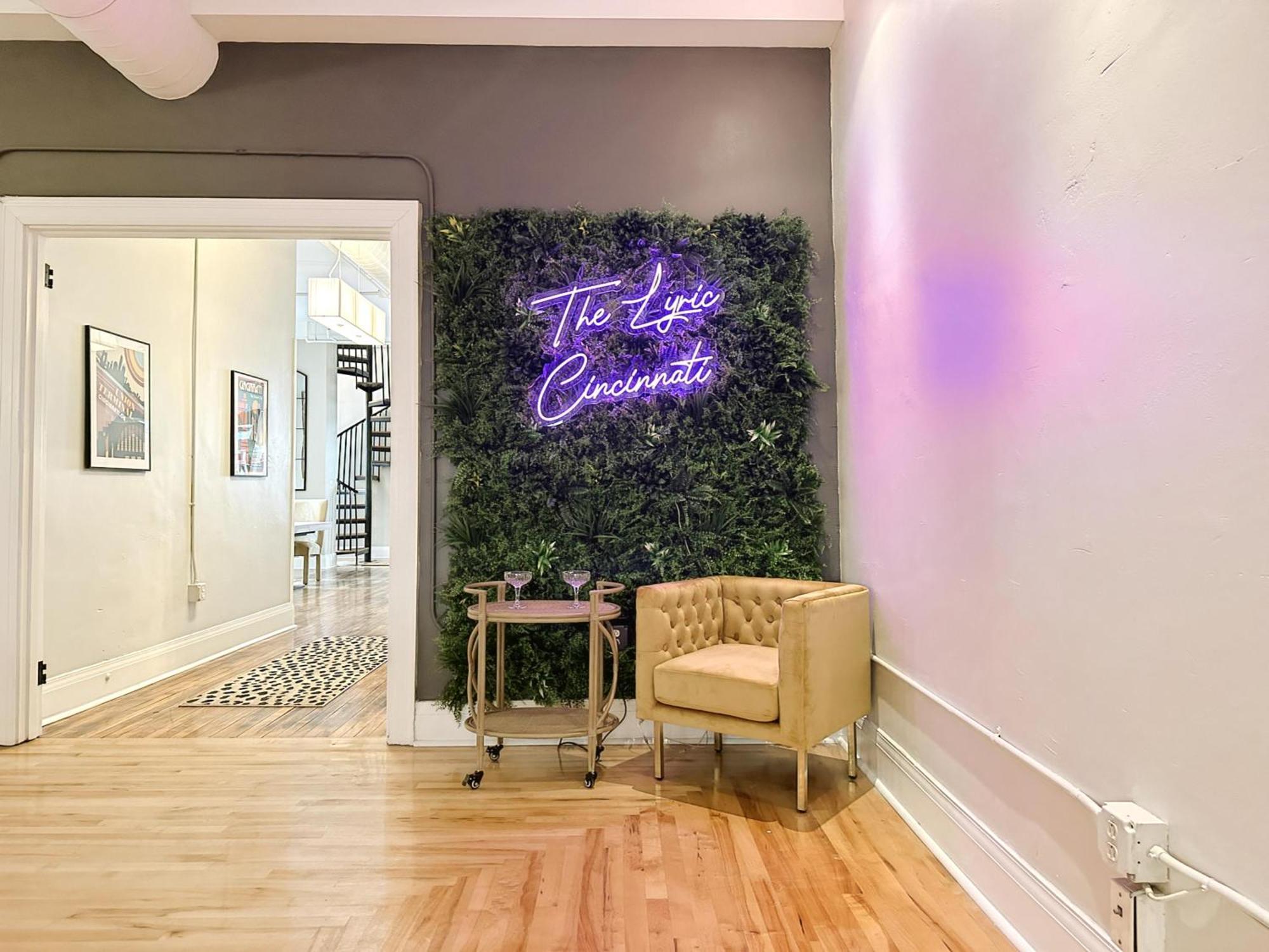 The Historic Lyric Penthouse With Private Rooftop Cincinnati Eksteriør bilde