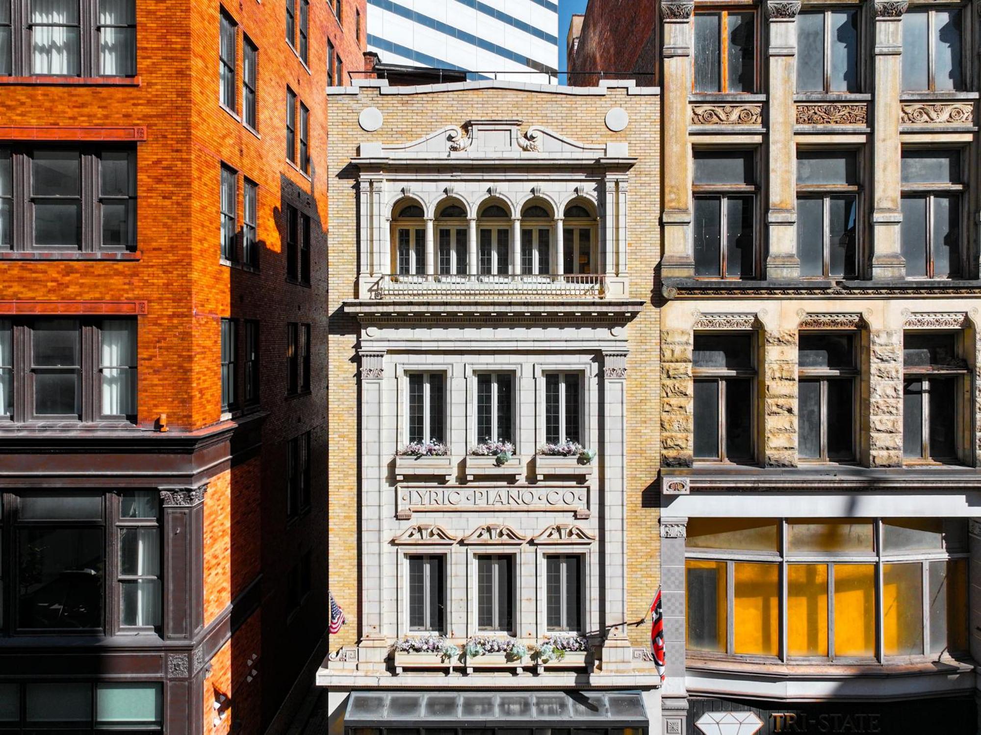 The Historic Lyric Penthouse With Private Rooftop Cincinnati Eksteriør bilde