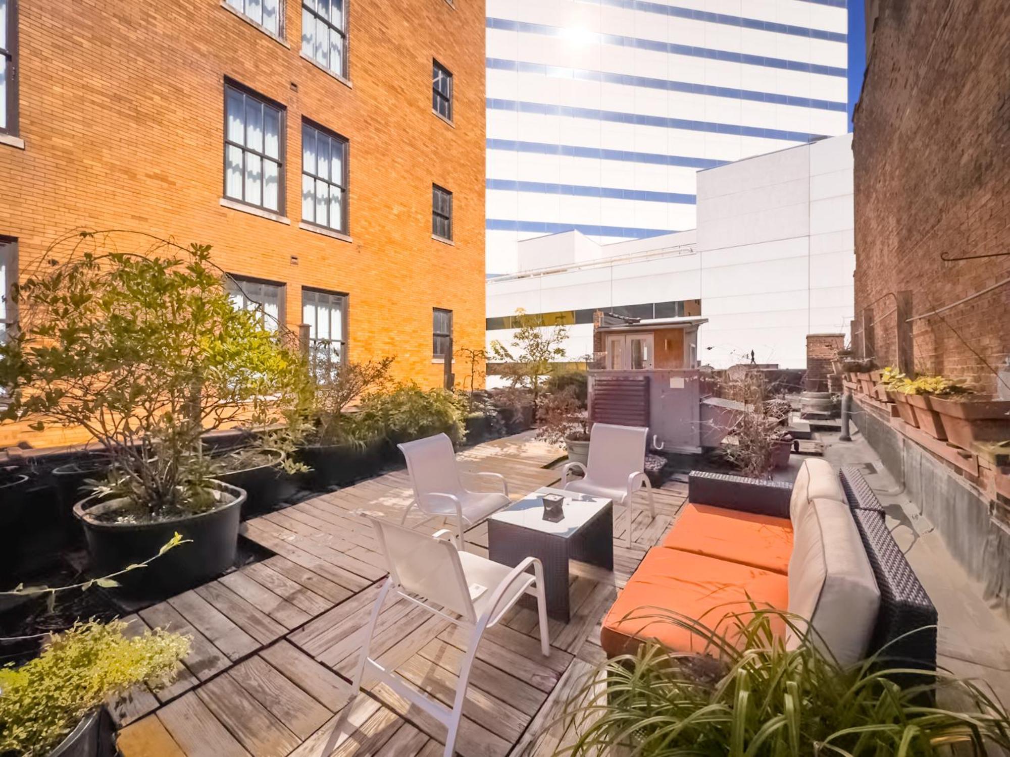 The Historic Lyric Penthouse With Private Rooftop Cincinnati Eksteriør bilde