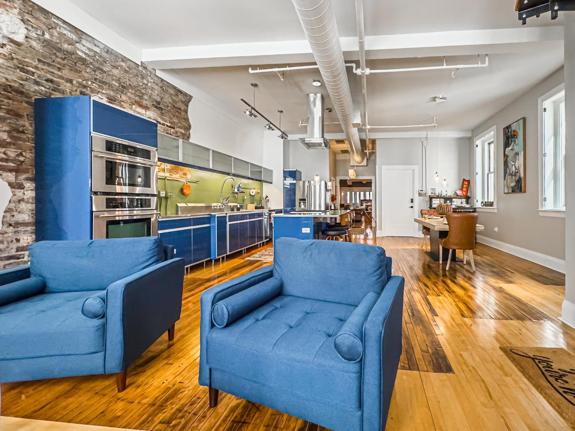 The Historic Lyric Penthouse With Private Rooftop Cincinnati Eksteriør bilde