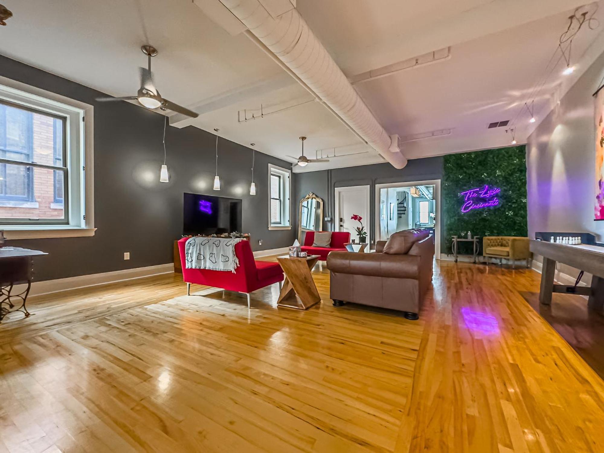 The Historic Lyric Penthouse With Private Rooftop Cincinnati Eksteriør bilde